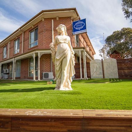 Hamilton'S Queanbeyan Motel Ngoại thất bức ảnh