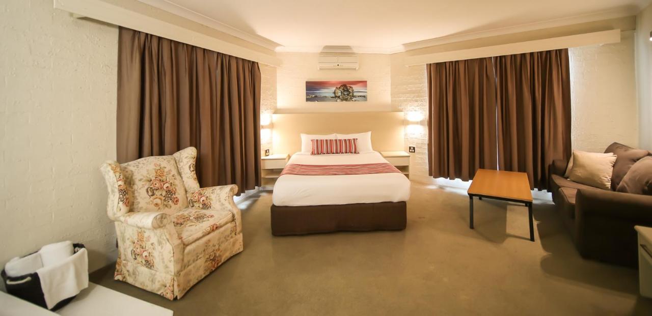 Hamilton'S Queanbeyan Motel Ngoại thất bức ảnh