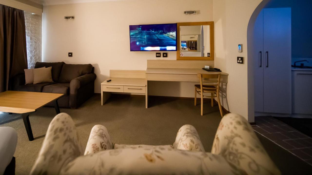 Hamilton'S Queanbeyan Motel Ngoại thất bức ảnh