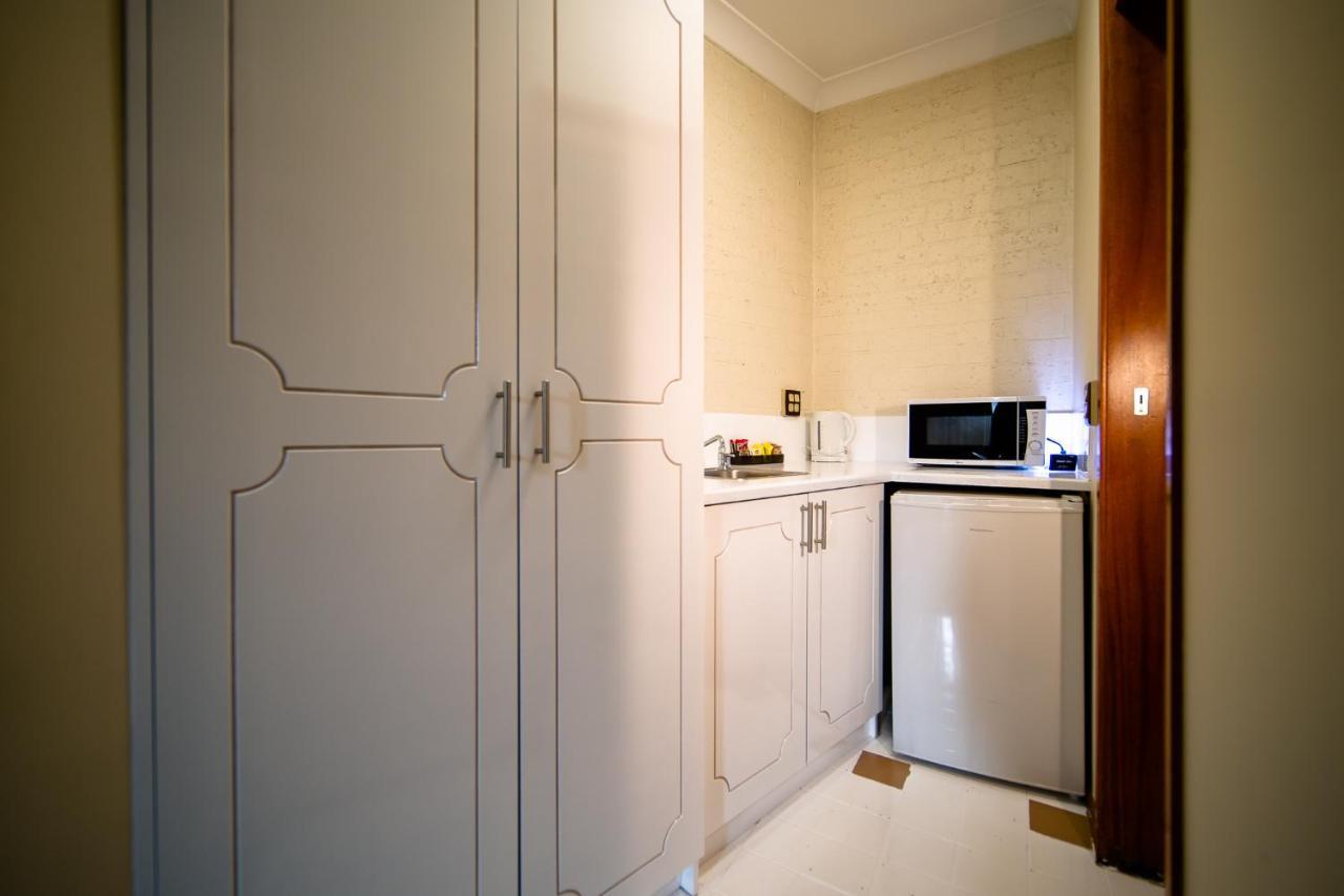 Hamilton'S Queanbeyan Motel Ngoại thất bức ảnh