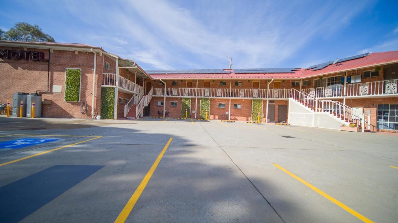 Hamilton'S Queanbeyan Motel Ngoại thất bức ảnh