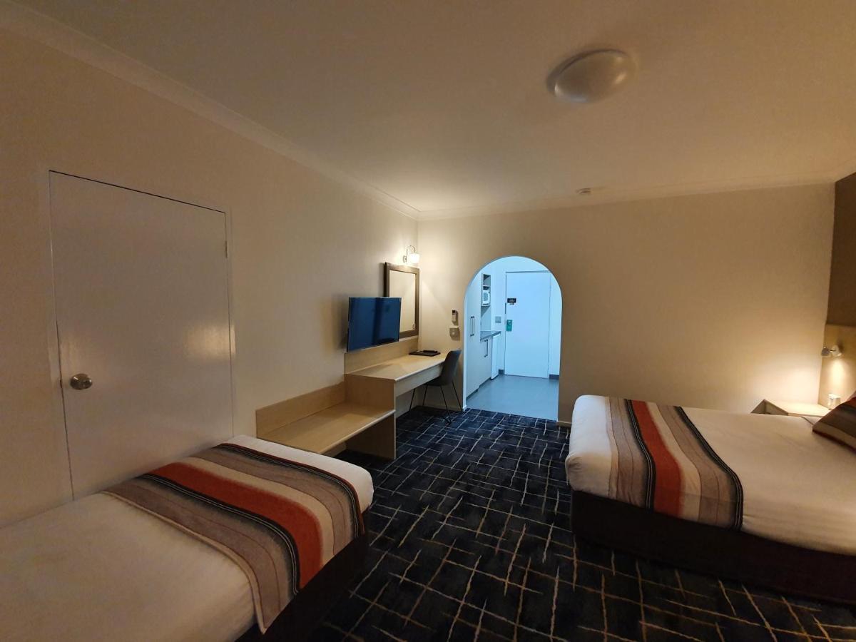 Hamilton'S Queanbeyan Motel Ngoại thất bức ảnh