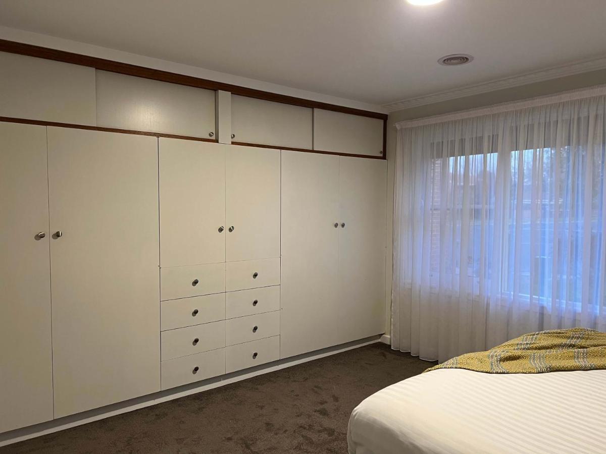 Hamilton'S Queanbeyan Motel Ngoại thất bức ảnh