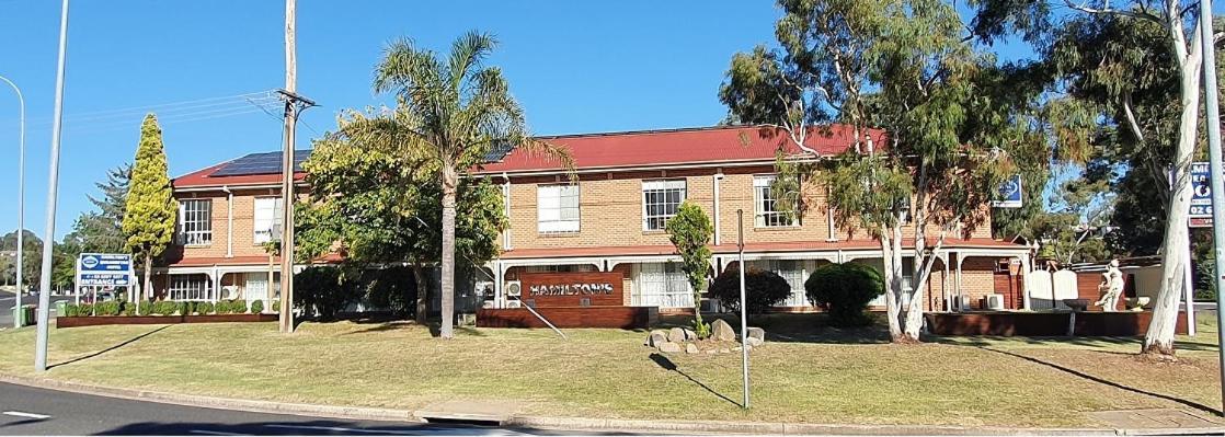Hamilton'S Queanbeyan Motel Ngoại thất bức ảnh